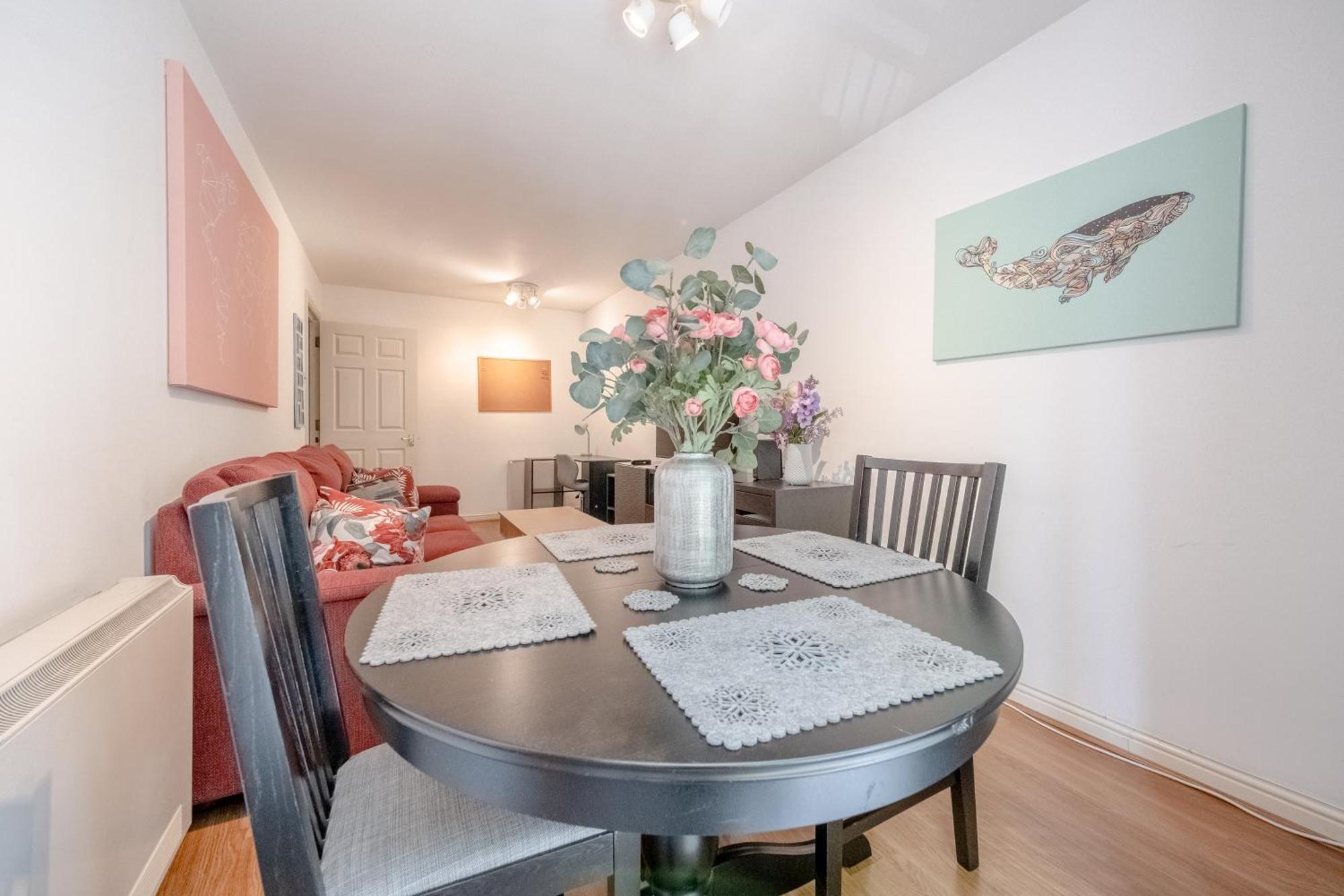 Bright 1 Bedroom Flat In Kensington Olympia Londra