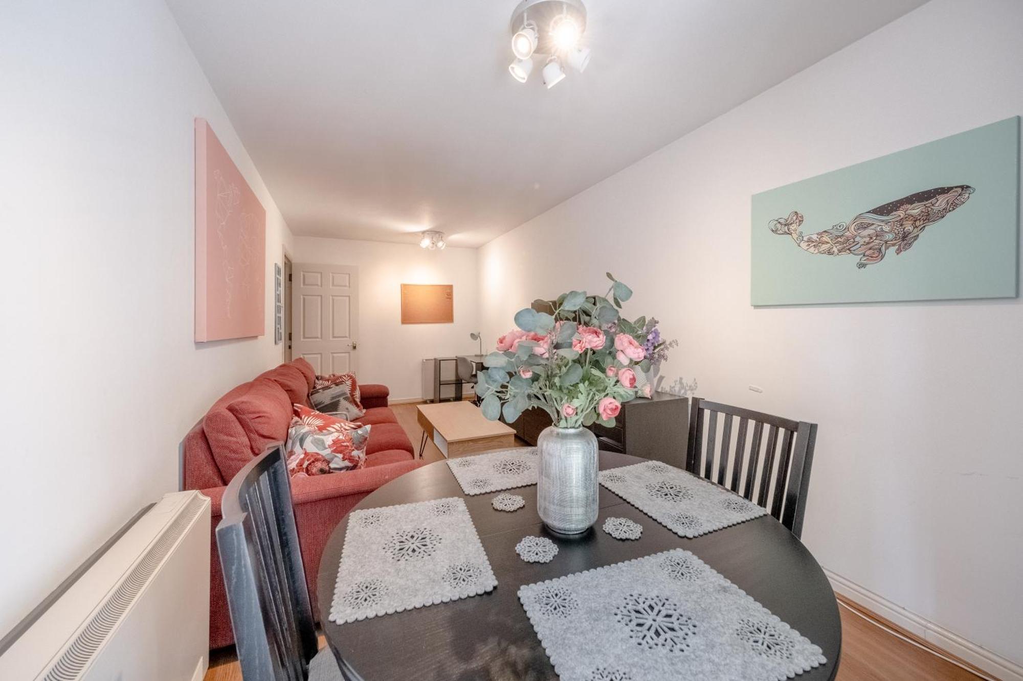 Bright 1 Bedroom Flat In Kensington Olympia * Londra
